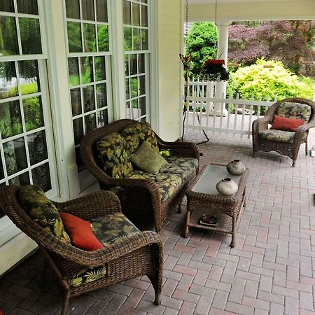 A Walk In The Woods Bed And Breakfast Southold Eksteriør billede