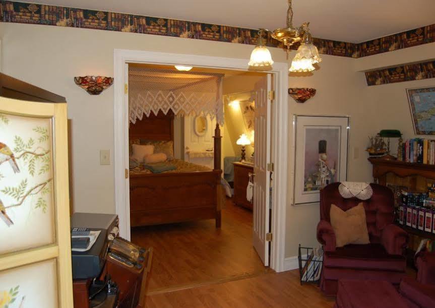 A Walk In The Woods Bed And Breakfast Southold Eksteriør billede
