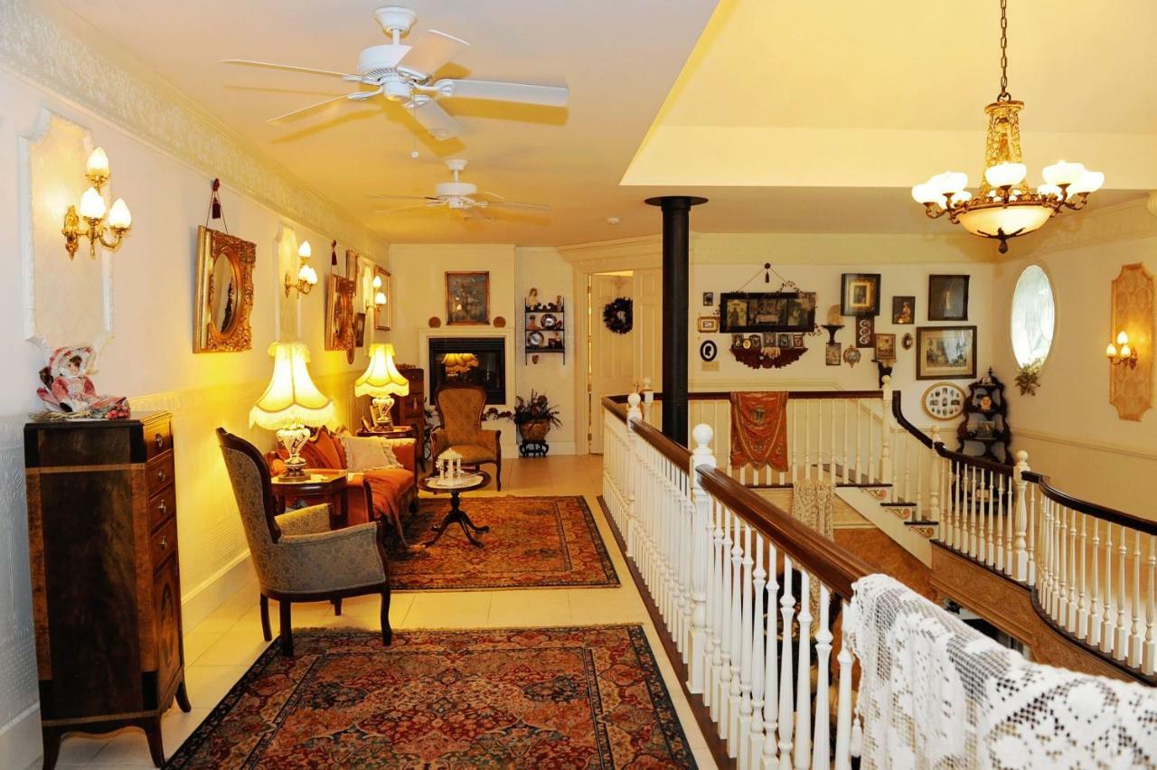 A Walk In The Woods Bed And Breakfast Southold Eksteriør billede